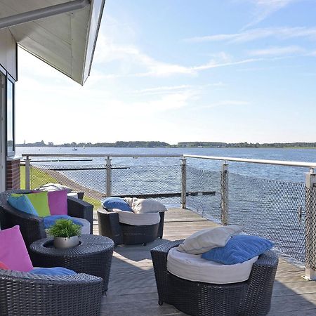 Ferienwohnung Waterfront Penthouse With Roof Terrace And Private Jetty Kamperland Exterior foto