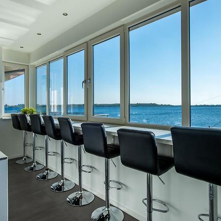 Ferienwohnung Waterfront Penthouse With Roof Terrace And Private Jetty Kamperland Exterior foto