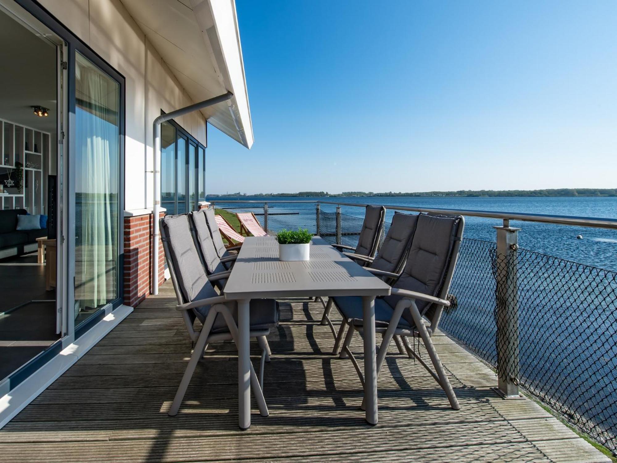 Ferienwohnung Waterfront Penthouse With Roof Terrace And Private Jetty Kamperland Exterior foto